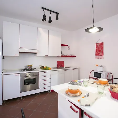 Apartament Mezzegra Elegante *
