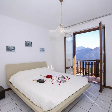 Mezzegra Elegante Apartament Lenno